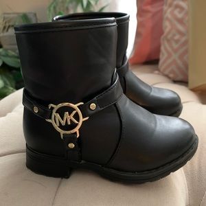 toddlers boots size 8